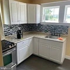 3 bed, 1.5 bath, 1080 sqft, $1,600 — Photo 2