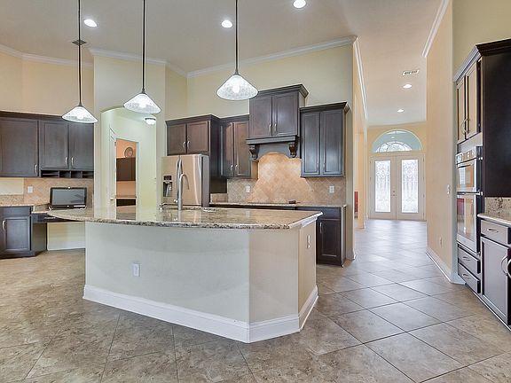 3rd image of 581 Huffner Hill Cir