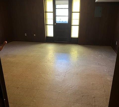 2nd image of 2136 Conwell Ave