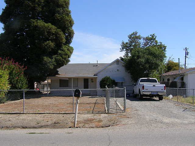 1st image of 3158 N Redwood Ave
