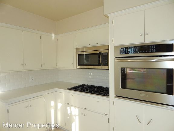 4th image of 4890 Biona Dr