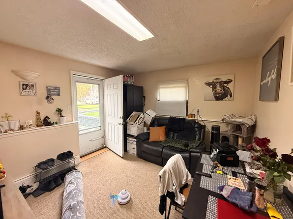 (undisclosed Address), West Babylon, NY 11704