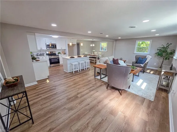 1901 Tyndall Cir, Hampton, VA 23663
