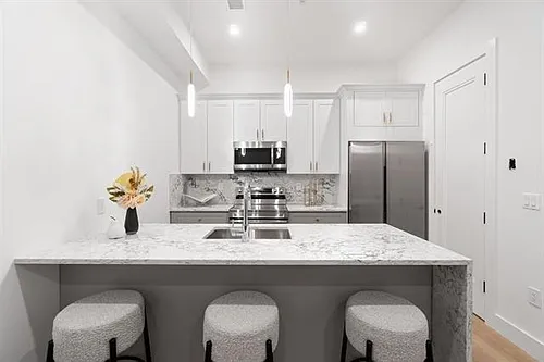 491 Broadway #202 Photo 1