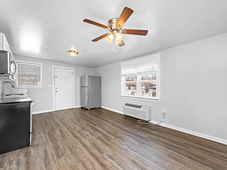 4244 Terrace St — Photo 24