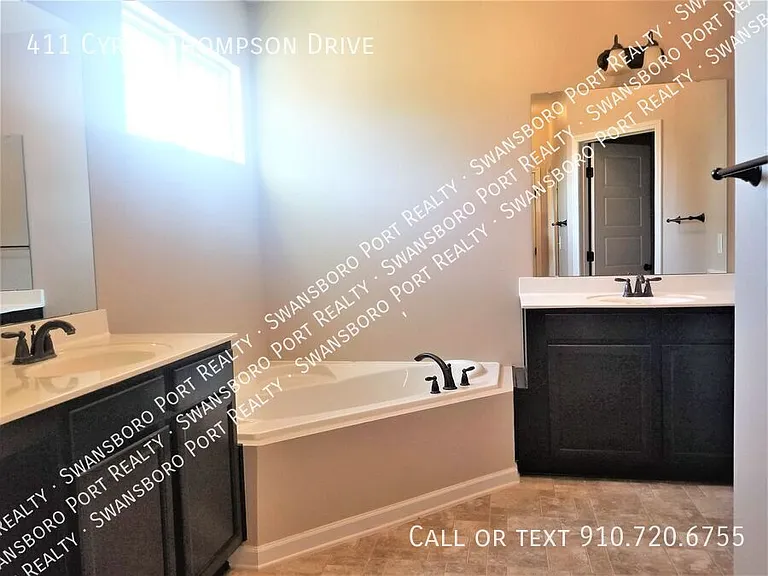 411 Cyrus Thompson Dr — Photo 24