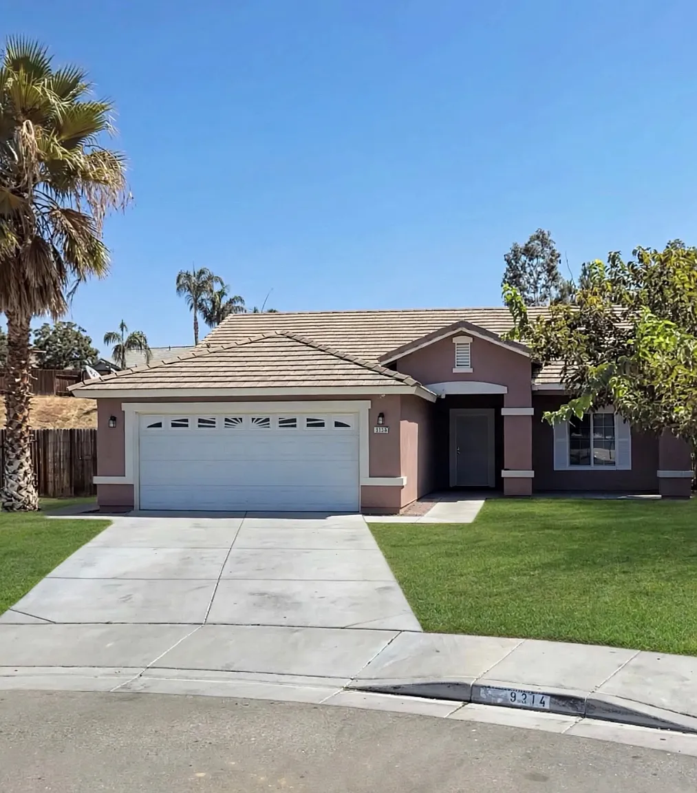 4 bed, 1375 sqft, $2,595 — Photo 1