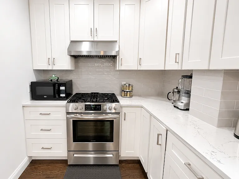 8 Rose St #8 — Photo 4