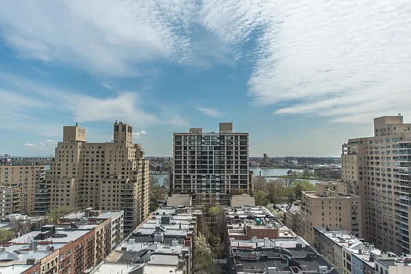 Rented by Solow Realty | media 38