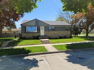 8227 W Melvina St, Milwaukee, WI 53222