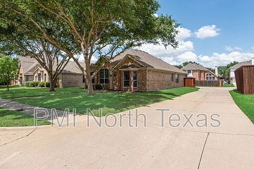 12608 Red Hawk Dr Photo 1