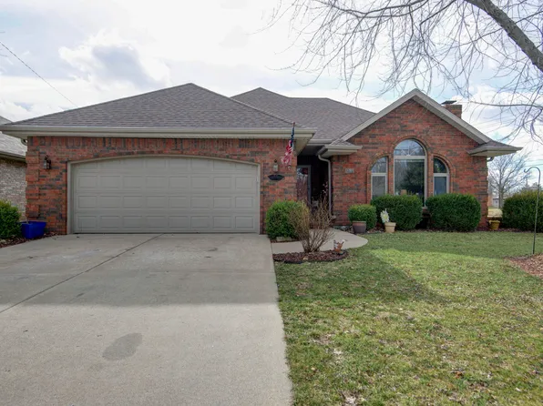 2218 E Powell Street, Springfield, MO 65804