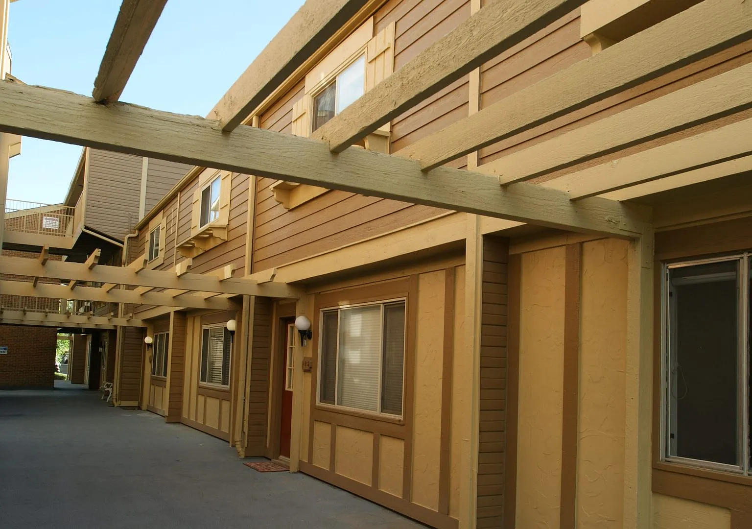 1 Bedroom Condo Near CU Campus — Photo 1