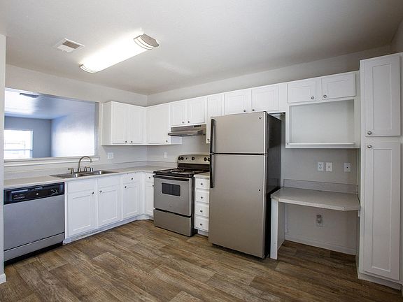 4th image of 6600 Jaguar Dr #9-1303