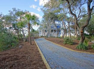 3 Weathers Ln, Folly Beach, SC 29439
