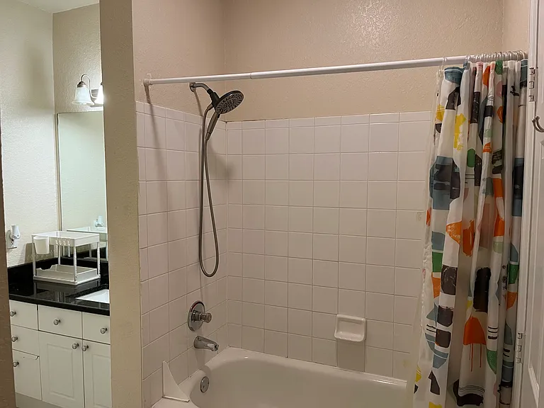 18001 Richmond Place Dr #423 — Photo 13