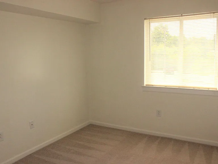 1700-1790 Liberty Ln — Photo 16