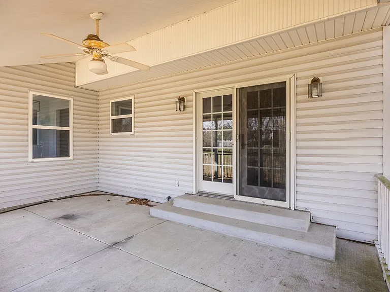 11 Banff Dr — Photo 29