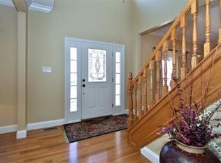 320 Charleston Oaks Ct, Ballwin, MO 63021