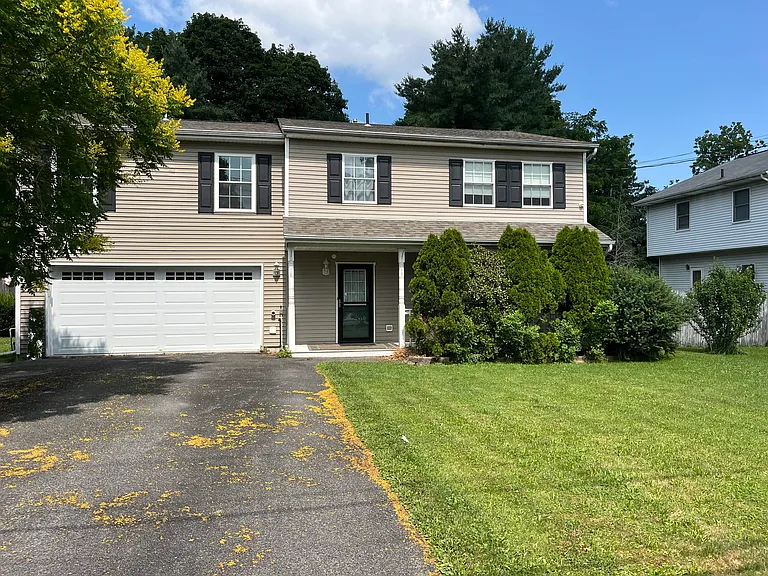 80 Excelsior Ave — Photo 1