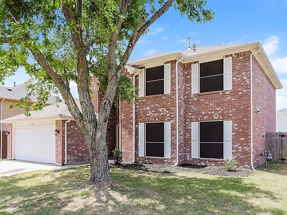 4th image of 214 Layman Dr