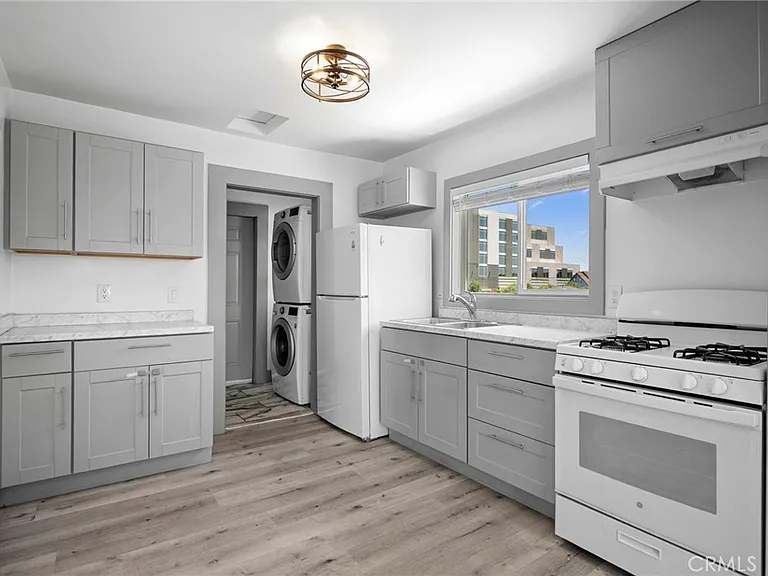 1643 S Catalina St #1/4 — Photo 9