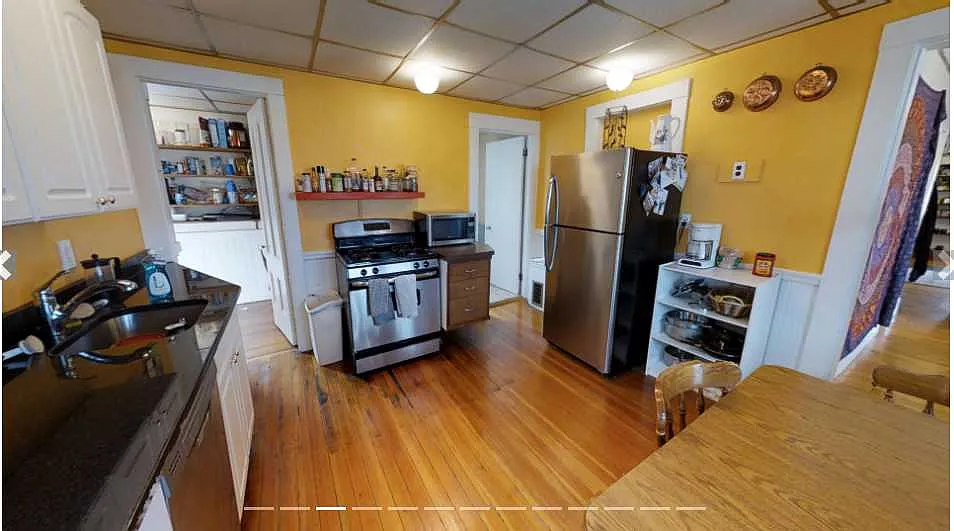 2 bed, $2,995 — Photo 2