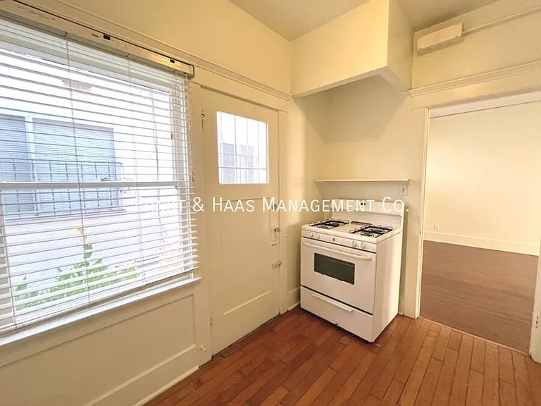 1823 E Appleton St #8 — Photo 8