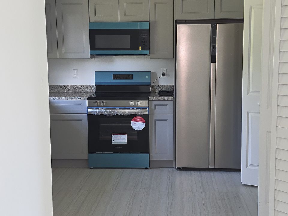 2nd image of 5015 Sanibel Ave #A