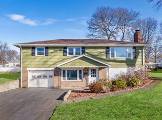 81 Harriet Ave, Shrewsbury, MA 01545