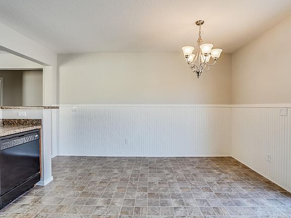 3rd image of 1394 E Kelsi Ave