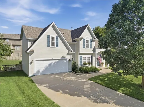 1435 Buckeye Ct, Liberty, MO 64068