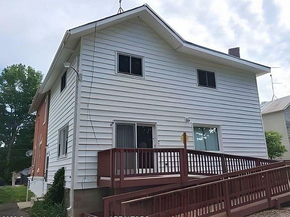 4th image of 235 W 1st St