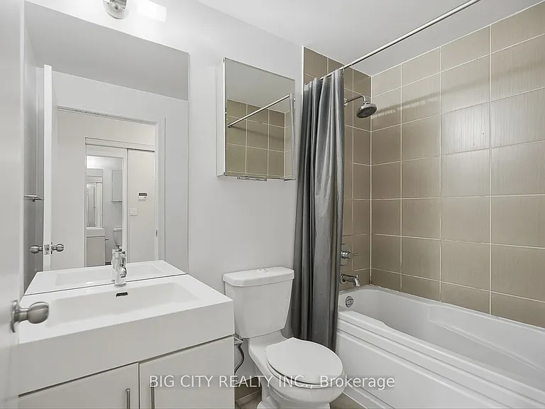 35 Brian Peck Cres #403 — Photo 24