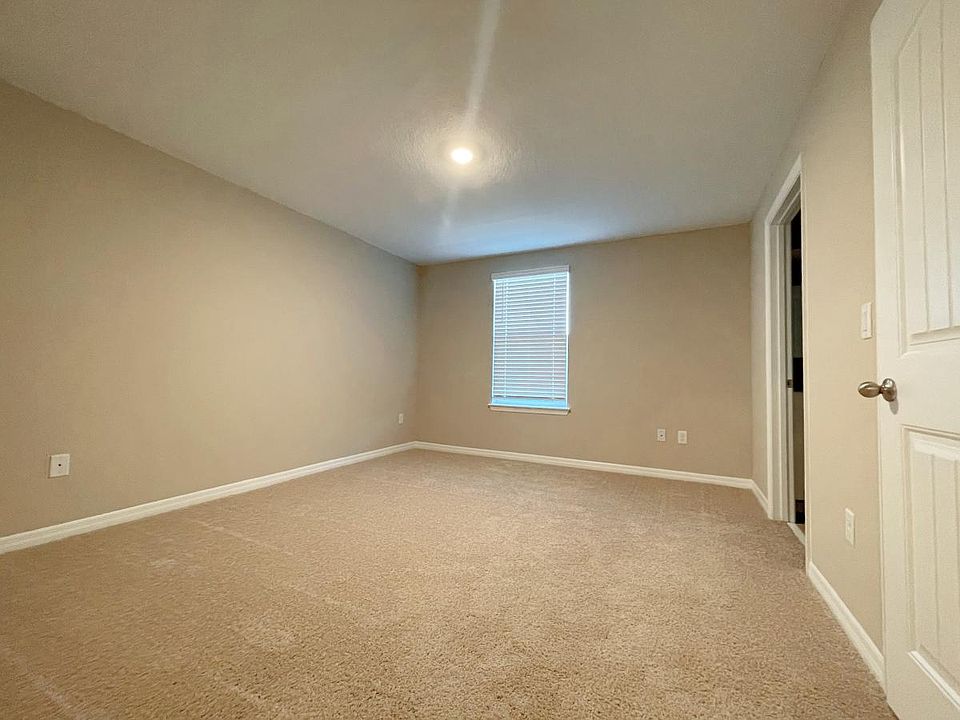 1st image of 10107 Salt Point Dr #A