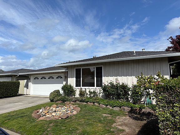 3rd image of 875 Constitution Dr