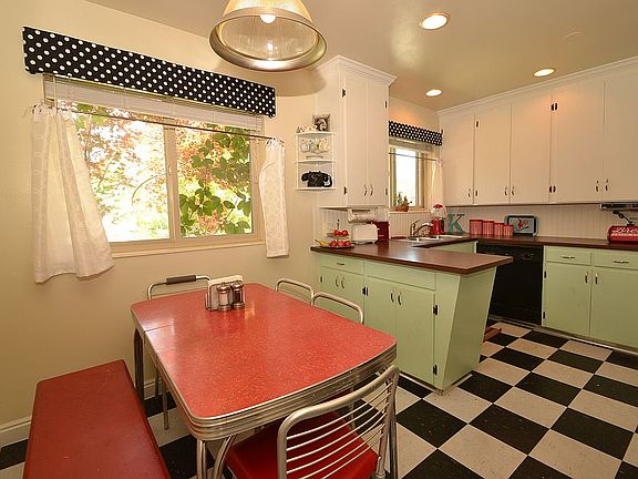 Newly remodeled Kitchen