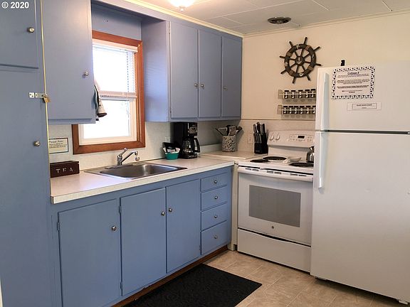 4th image of 2209 Ocean Beach Blvd N Unit 9