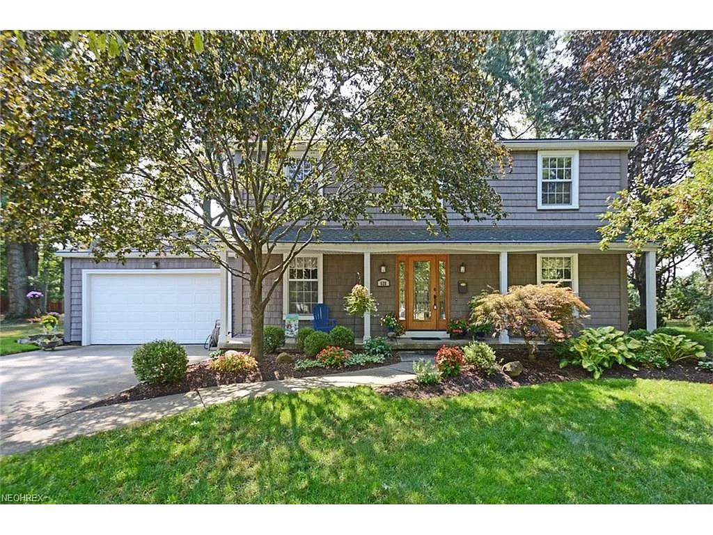 628 Debbington Dr photo 1
