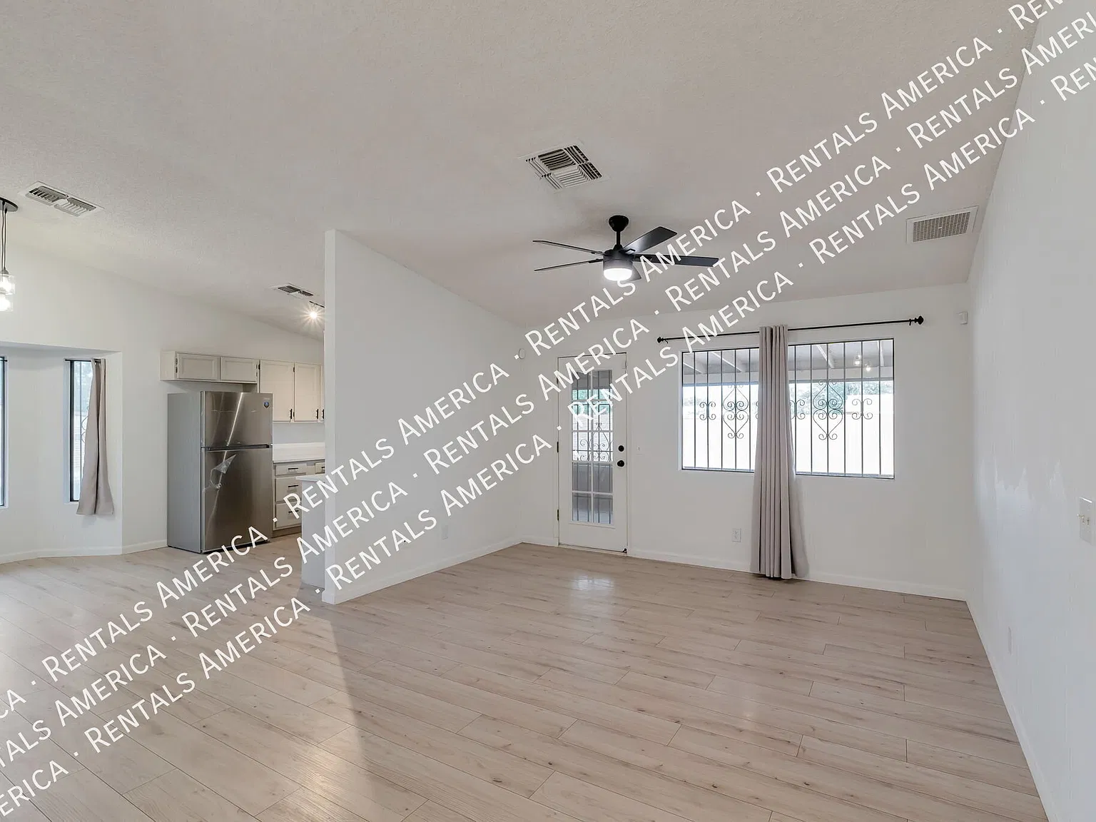 2 bed, 1170 sqft, $1,495 — Photo 4