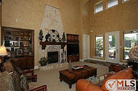 5th image of 1330 Windhaven Dr