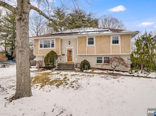 779 Decker Pl, Paramus, NJ 07652