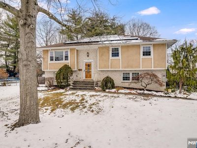 779 Decker Pl, Paramus, NJ, 07652