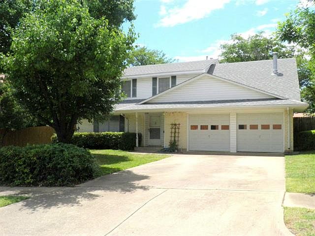 1st image of 319 Merribrook Trl