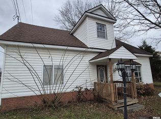 117 N Monroe St, Golconda, IL 62938