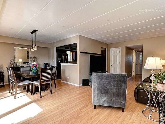 2nd image of 8218 W Cobblestone Dr Unit 2D