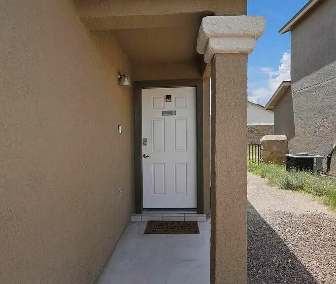 7244 Long Meadow Dr — Photo 3