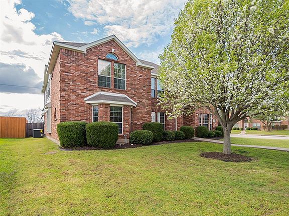 2nd image of 1817 Bramble Creek Dr