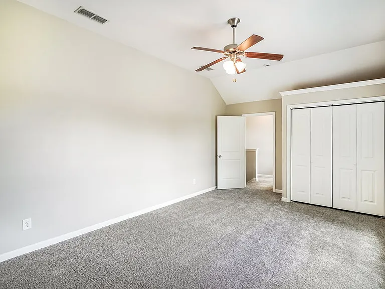 8005 Lakota Ct — Photo 16