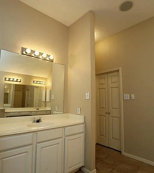 1718 Calmar Dr — Photo 14